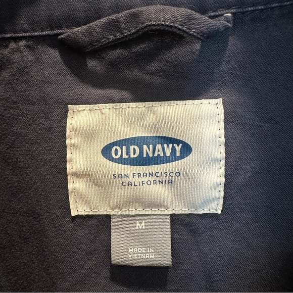 Old Navy Blue Jean Jacket with Collared Neckline and Relaxed Fit - Picture 5 of 8